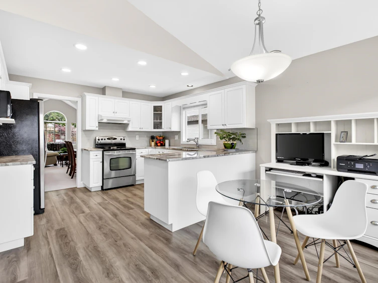 6428 188a Street, Surrey, BC, V3S 8V8 - 9