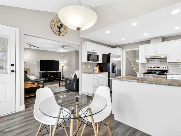 6428 188a Street, Surrey, BC, V3S 8V8 - 10