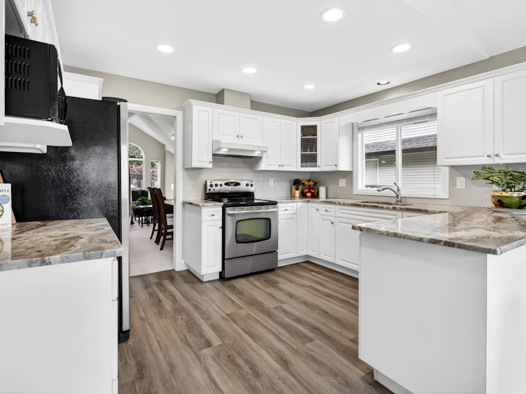 6428 188a Street, Surrey, BC, V3S 8V8 - 7