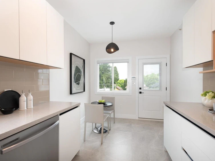 827 E 32nd Avenue, Vancouver, BC, V5V 2Y7 - 13