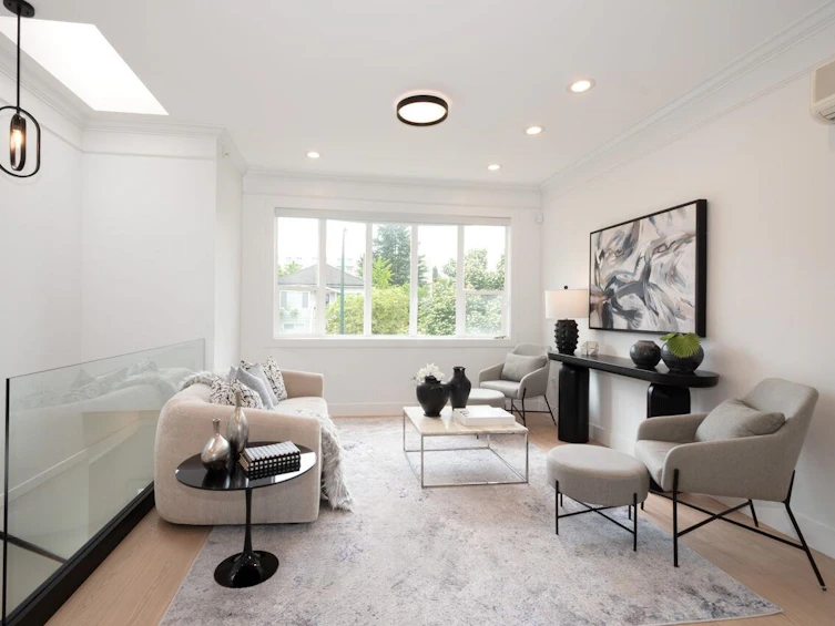 827 E 32nd Avenue, Vancouver, BC, V5V 2Y7