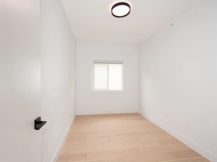 827 E 32nd Avenue, Vancouver, BC, V5V 2Y7 - 23
