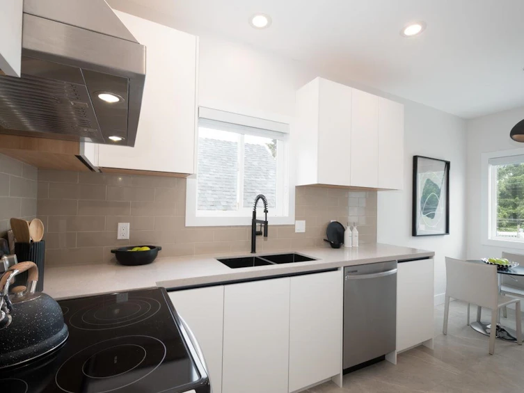 827 E 32nd Avenue, Vancouver, BC, V5V 2Y7 - 12