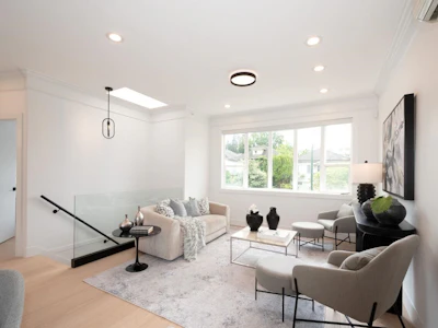 827 E 32nd Avenue - 5