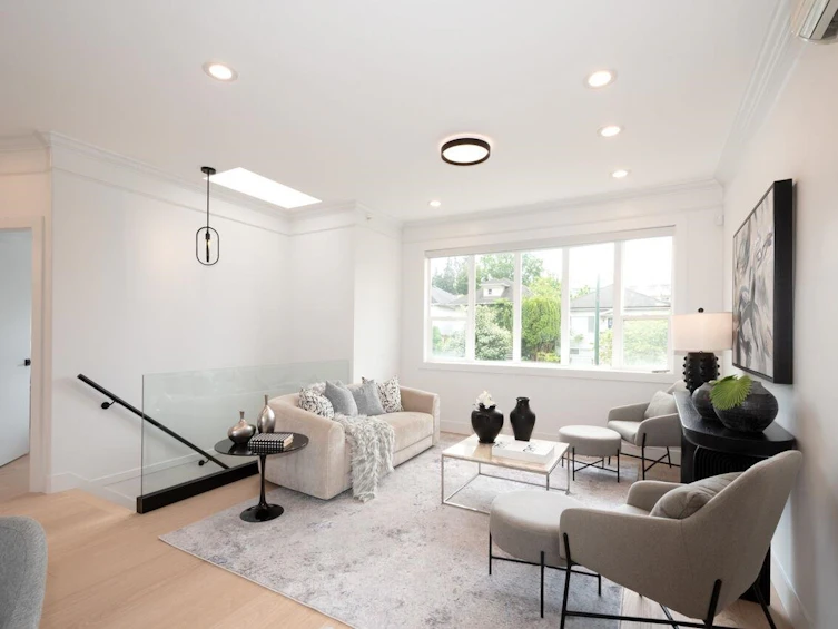 827 E 32nd Avenue, Vancouver, BC, V5V 2Y7 - 5