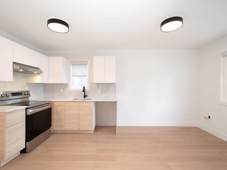 827 E 32nd Avenue, Vancouver, BC, V5V 2Y7 - 31