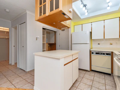 109-1177 Howie Avenue - 5