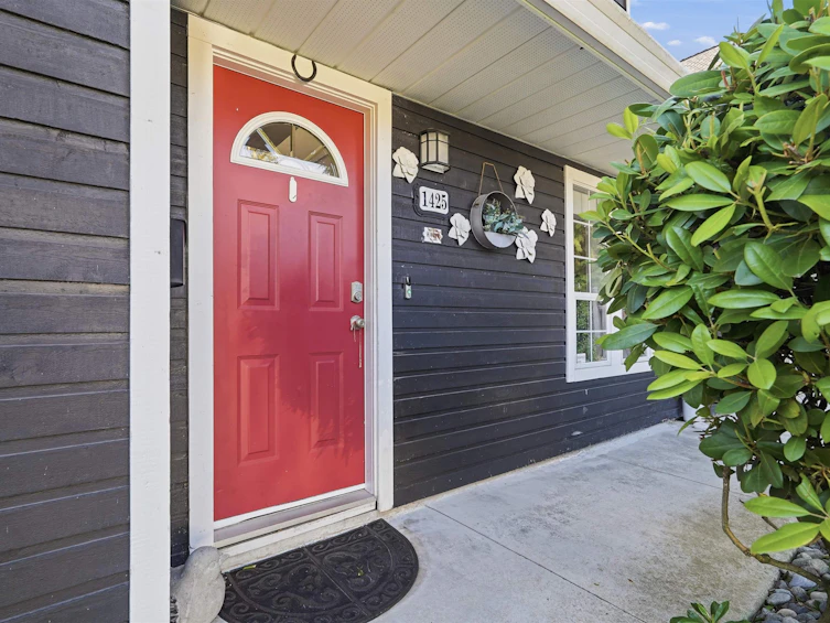 1425 129 Street, Surrey, BC, V4A 3X9 - 4