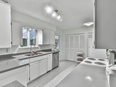 23740 Fraser Highway - 3