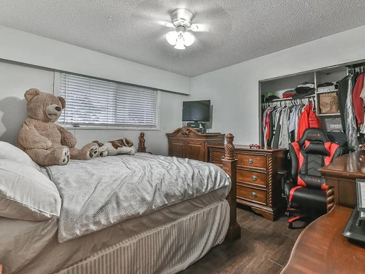 23740 Fraser Highway, Langley, BC, V2Z 2K8 - 7