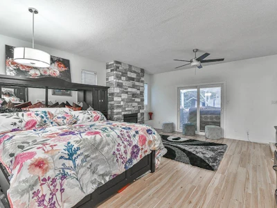 23740 Fraser Highway - 5