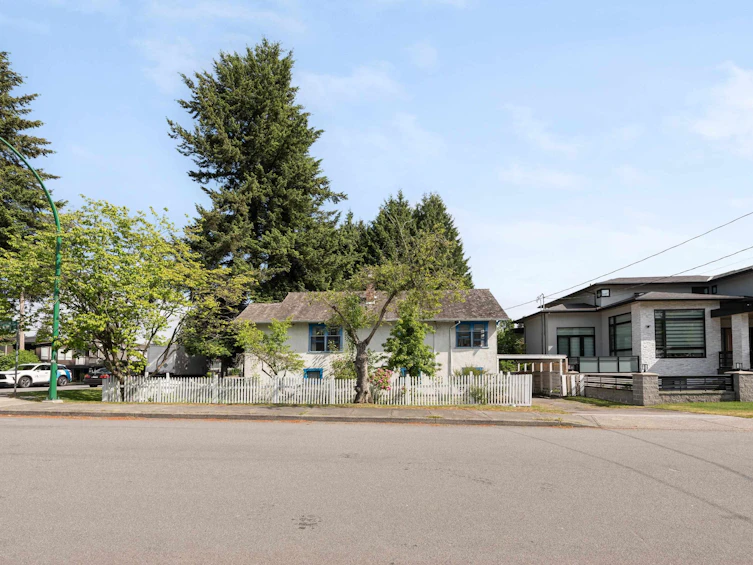 5282 Inman Avenue, Burnaby, BC, V5H 3Y5 - 26
