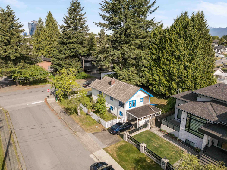5282 Inman Avenue, Burnaby, BC, V5H 3Y5