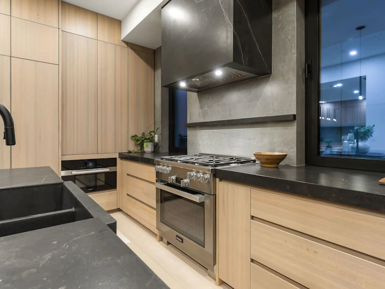 1066 Fulton Avenue, West Vancouver, BC, V7T 1N2 - 10