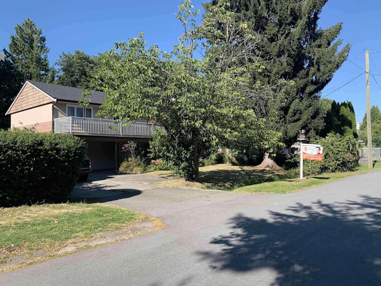 7851 Bennett Road, Richmond, BC, V6Y 1N3