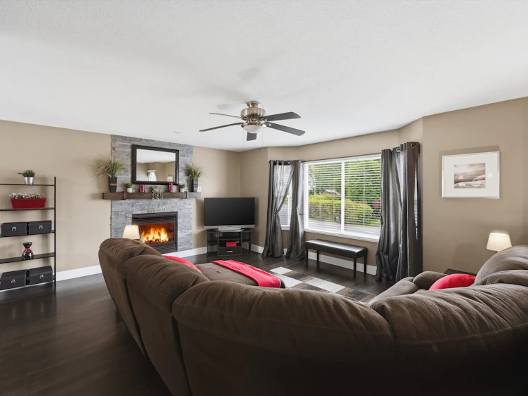 8912 213 Street, Langley, BC, V1M 1Z3 - 4
