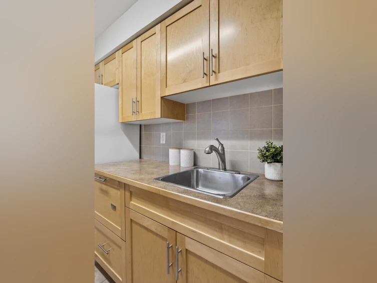 203-1410 Blackwood Street, Surrey, BC, V4B 3V4 - 7