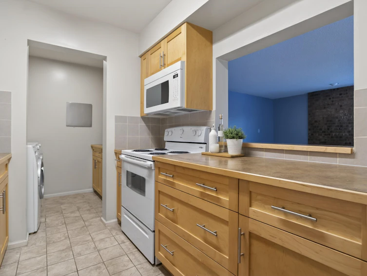 203-1410 Blackwood Street, Surrey, BC, V4B 3V4 - 6