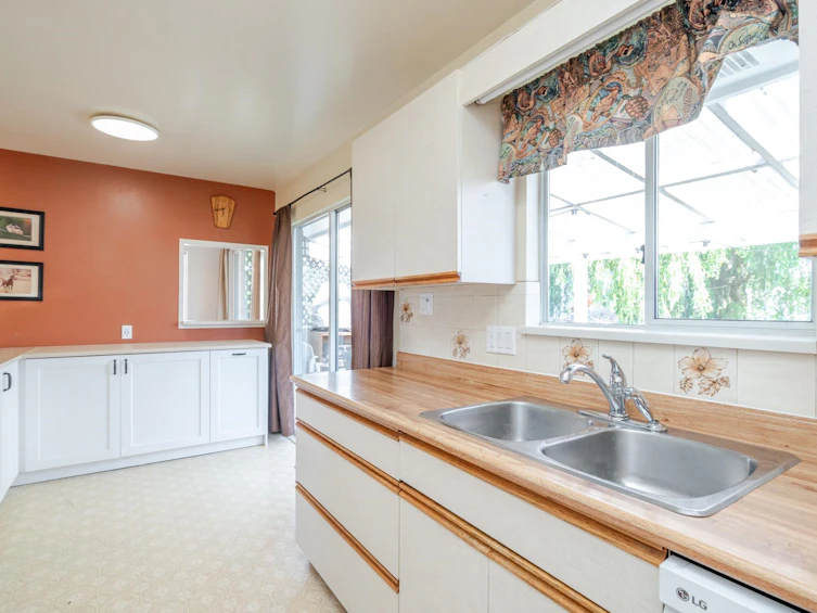 5489 Maple Crescent, Delta, BC, V4K 1G3 - 13