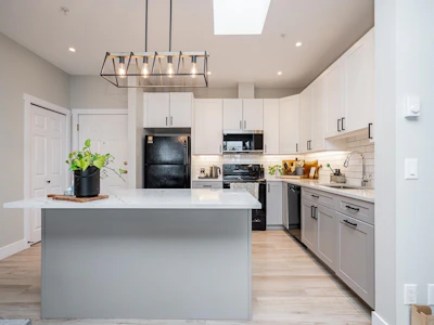 803-45745 Princess Avenue - 4