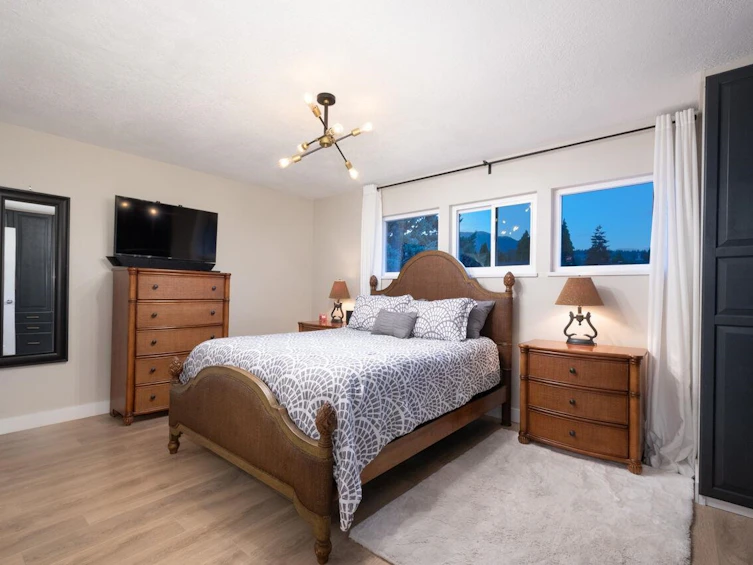 3216 Savary Avenue, Coquitlam, BC, V3E 1M3 - 16