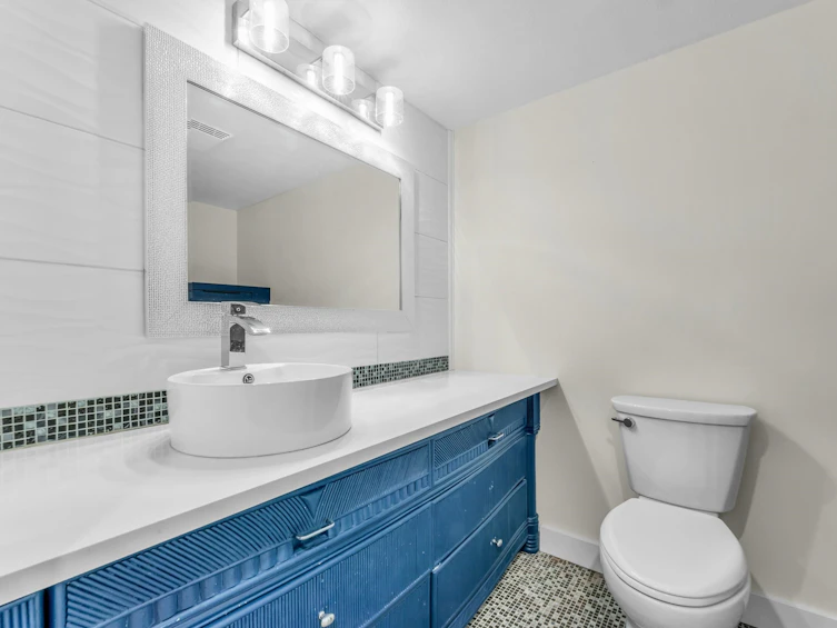 110-15282 19 Avenue, Surrey, BC, V4A 1X6 - 19