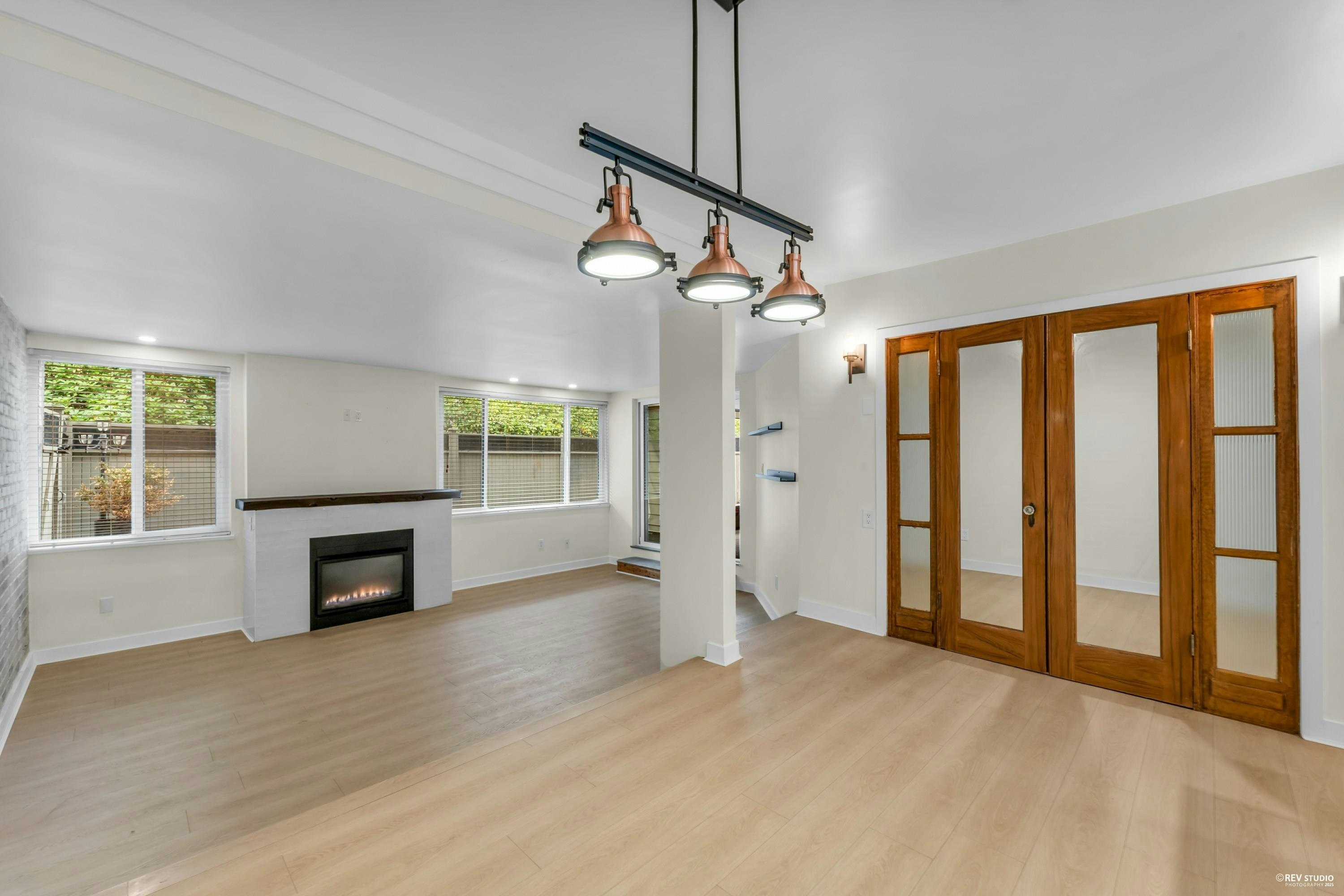 110-15282 19 Avenue, Surrey, BC, V4A 1X6 - 11