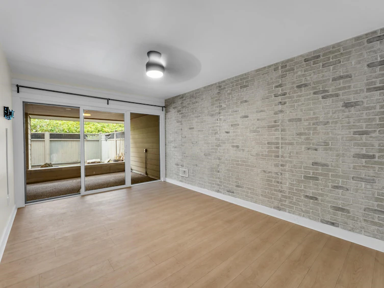 110-15282 19 Avenue, Surrey, BC, V4A 1X6 - 17