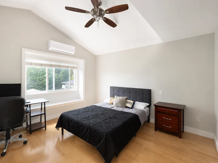 6071 Charles Street, Burnaby, BC, V5B 2G7 - 19