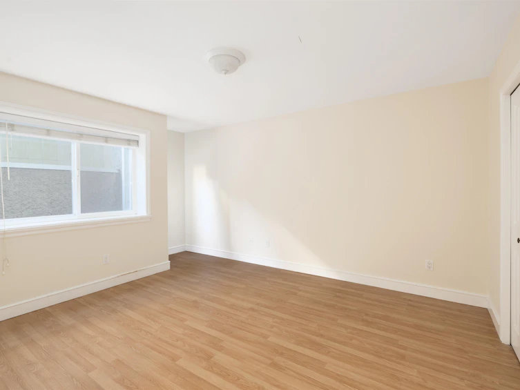 6071 Charles Street, Burnaby, BC, V5B 2G7 - 24