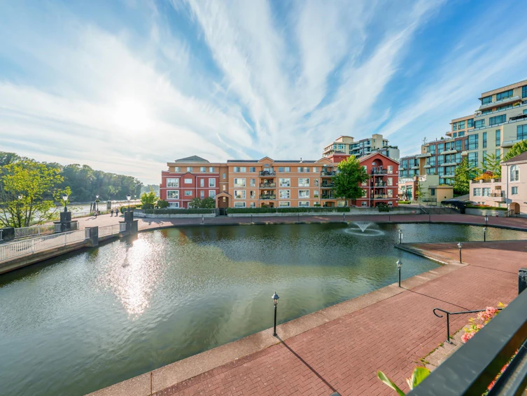 204-2 Renaissance Square, New Westminster, BC, V3M 6K3 - 28