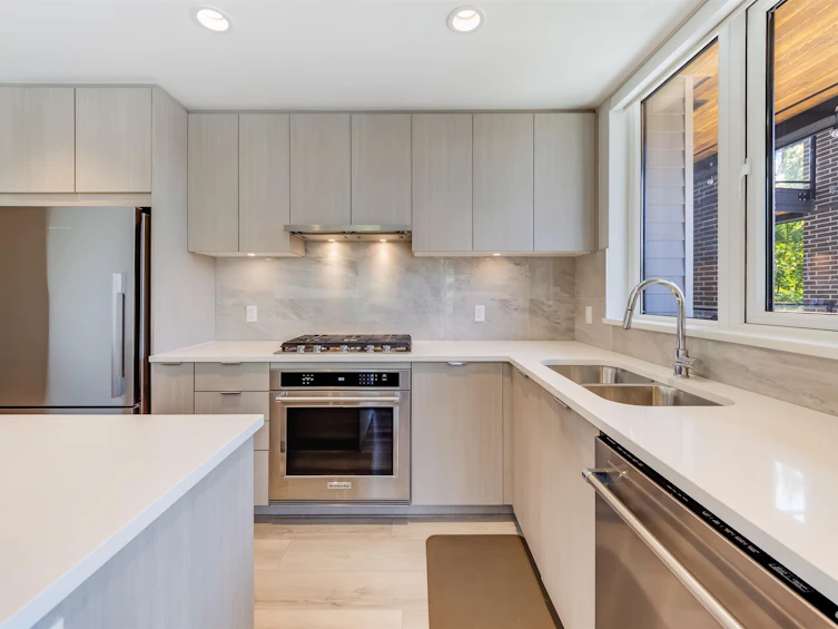 214-615 Cottonwood Avenue, Coquitlam, BC, V3J 2S5 - 5