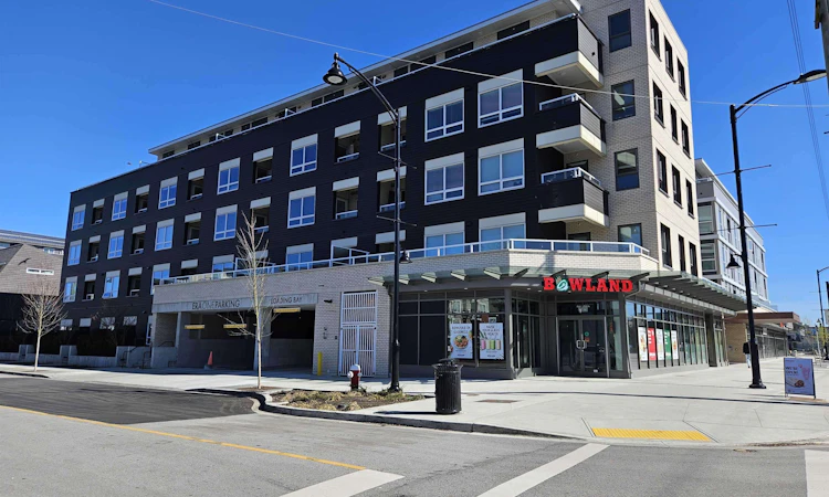 402-22265 Dewdney Trunk Road