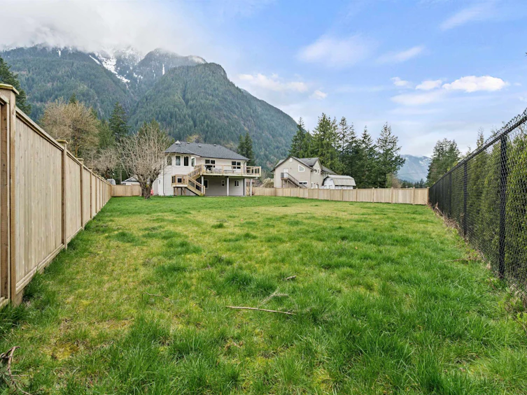 65644 Gardner Drive, Hope, BC, V0X 1L1 - 33