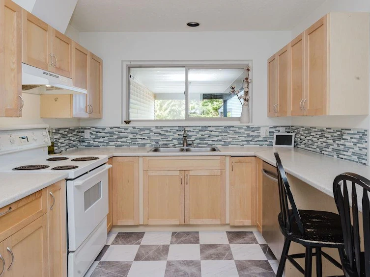 5-623 Farnham Road, Gibsons, BC, V0N 1V8 - 9