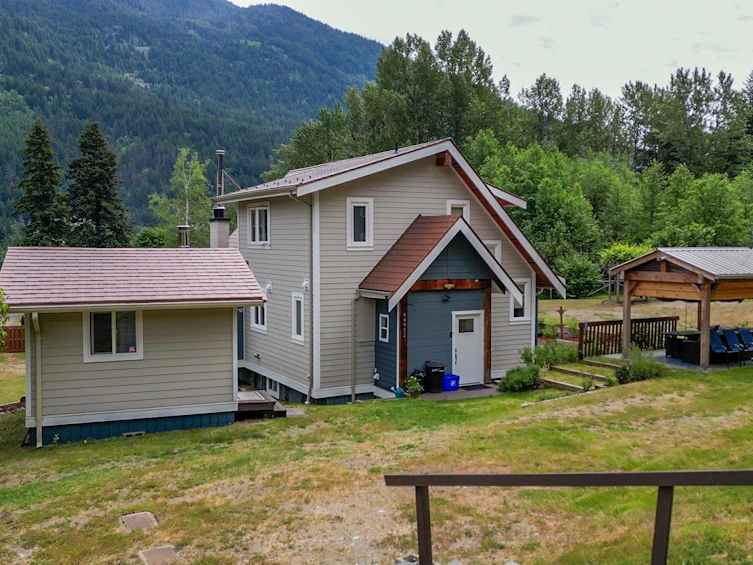 64922 North Bend Post Office Road, Hope, BC, V0K 1C1 - 3