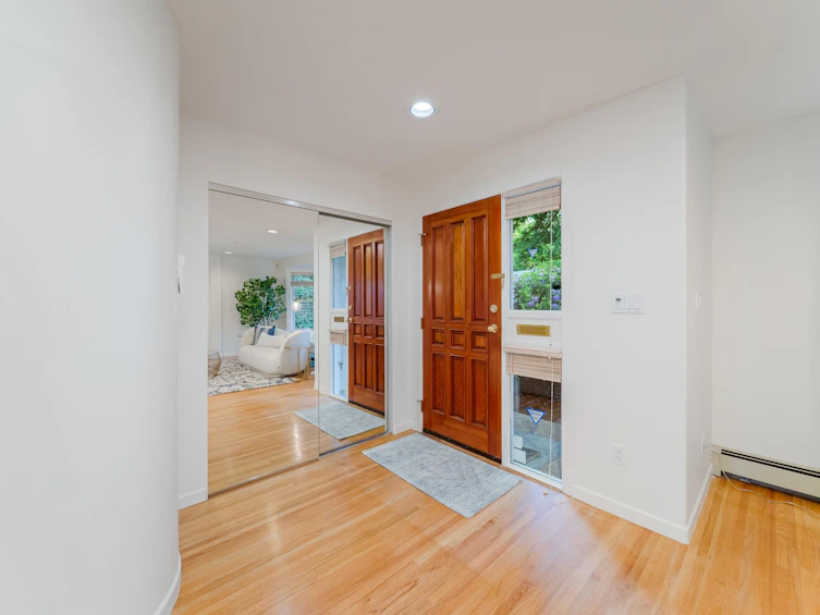 4682 W 14th Avenue, Vancouver, BC, V6R 2Y6 - 7