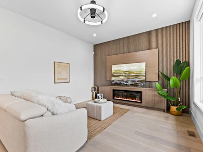 103-1045 Quadling Avenue - 4