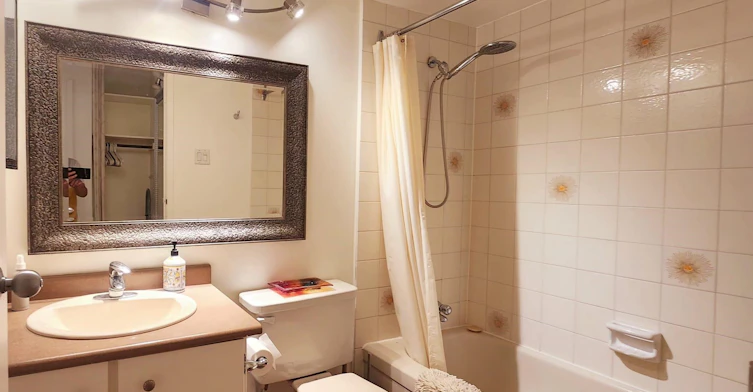 211-1350 Comox Street, Vancouver, BC, V6G 2A8 - 10