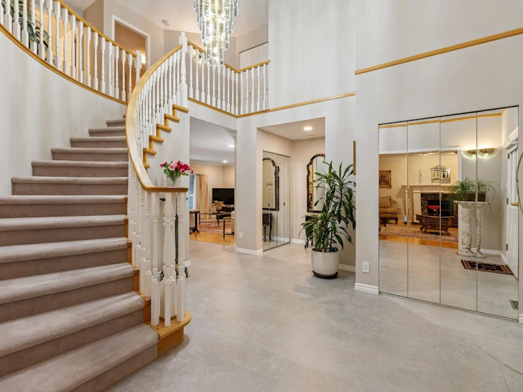 5707 Nancy Greene Way, North Vancouver, BC, V7R 4W3 - 4