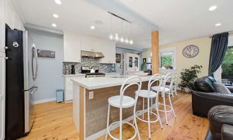 1126 Premier Street