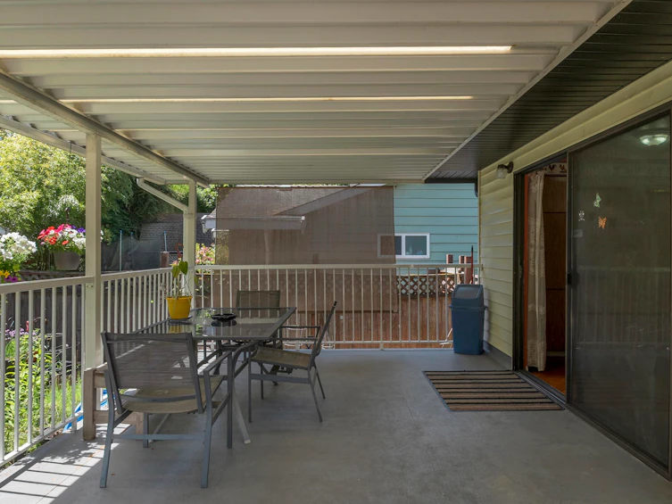 19976 49 Avenue, Langley, BC, V3A 3R6 - 19