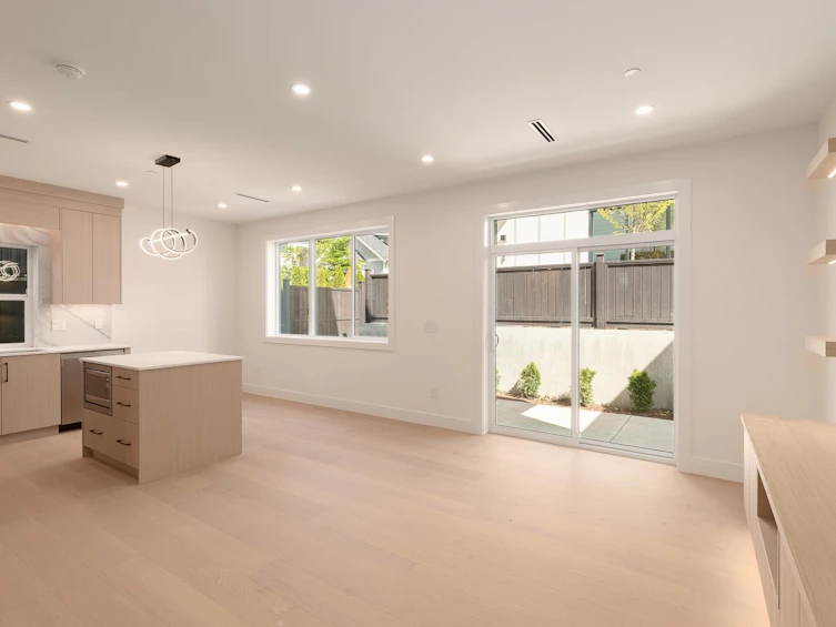 2-3635 Turner Street, Vancouver, BC, V5K 2J2 - 6