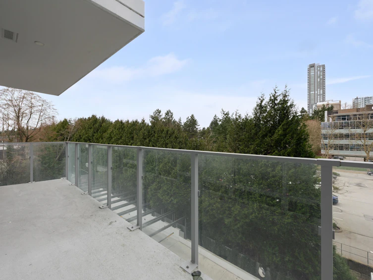 302-9675 King George Boulevard, Surrey, BC, V3T 0T7 - 31