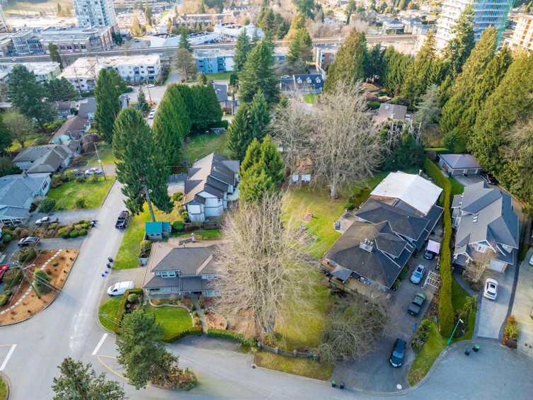 525 Perth Avenue, Coquitlam, BC, V3J 7V1 - 9