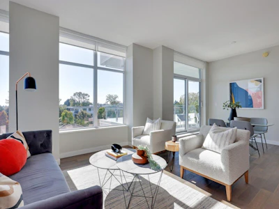 604-5033 Cambie Street - 3