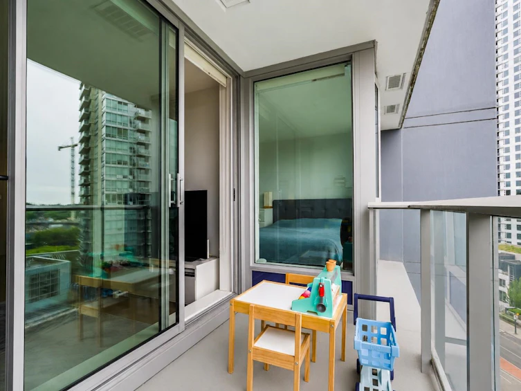 1007-13696 100 Avenue, Surrey, BC, V3T 0L5 - 13