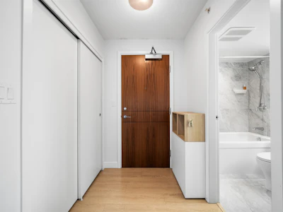 1007-13696 100 Avenue - 3