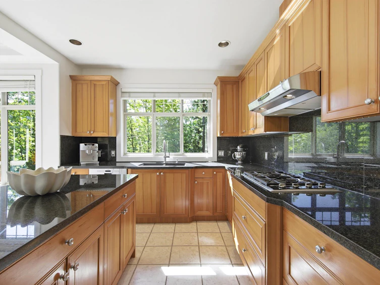 5780 Cranley Drive, West Vancouver, BC, V7W 1S8 - 9