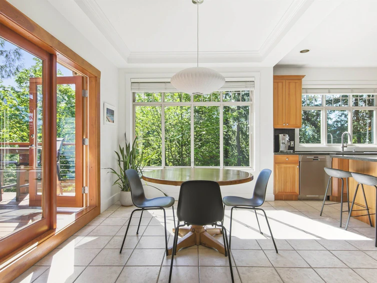 5780 Cranley Drive, West Vancouver, BC, V7W 1S8 - 11